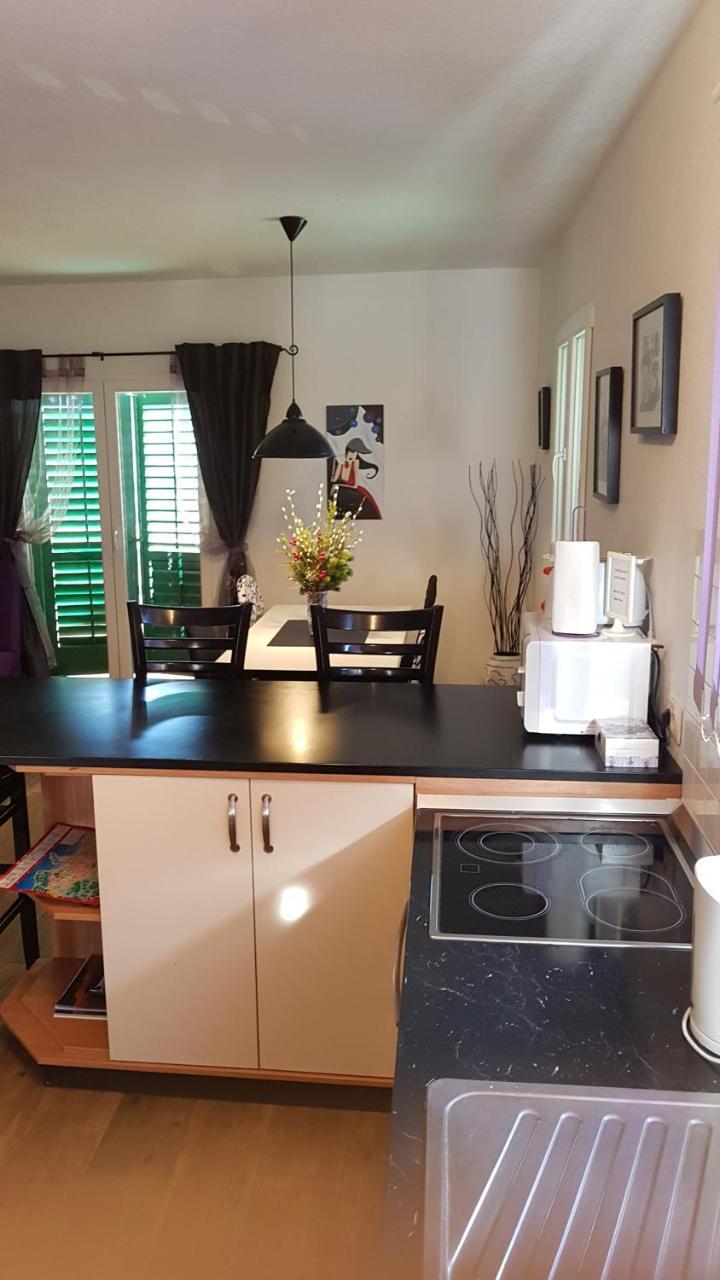 Elda Apartment *